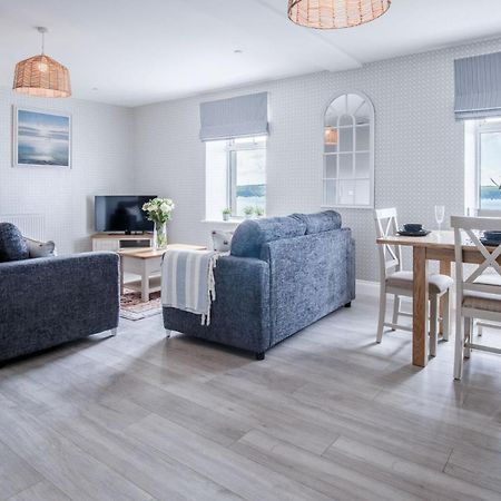 Haven View - 2 Bedroom Apartment - Milford Haven Eksteriør billede