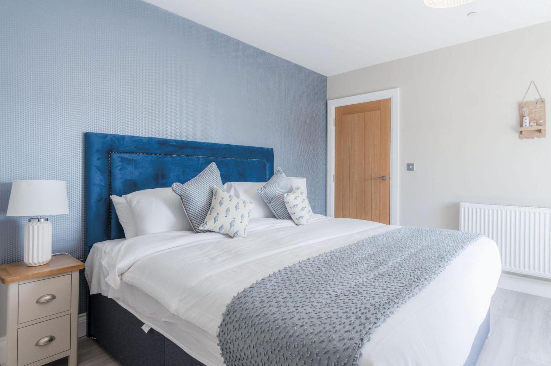 Haven View - 2 Bedroom Apartment - Milford Haven Eksteriør billede