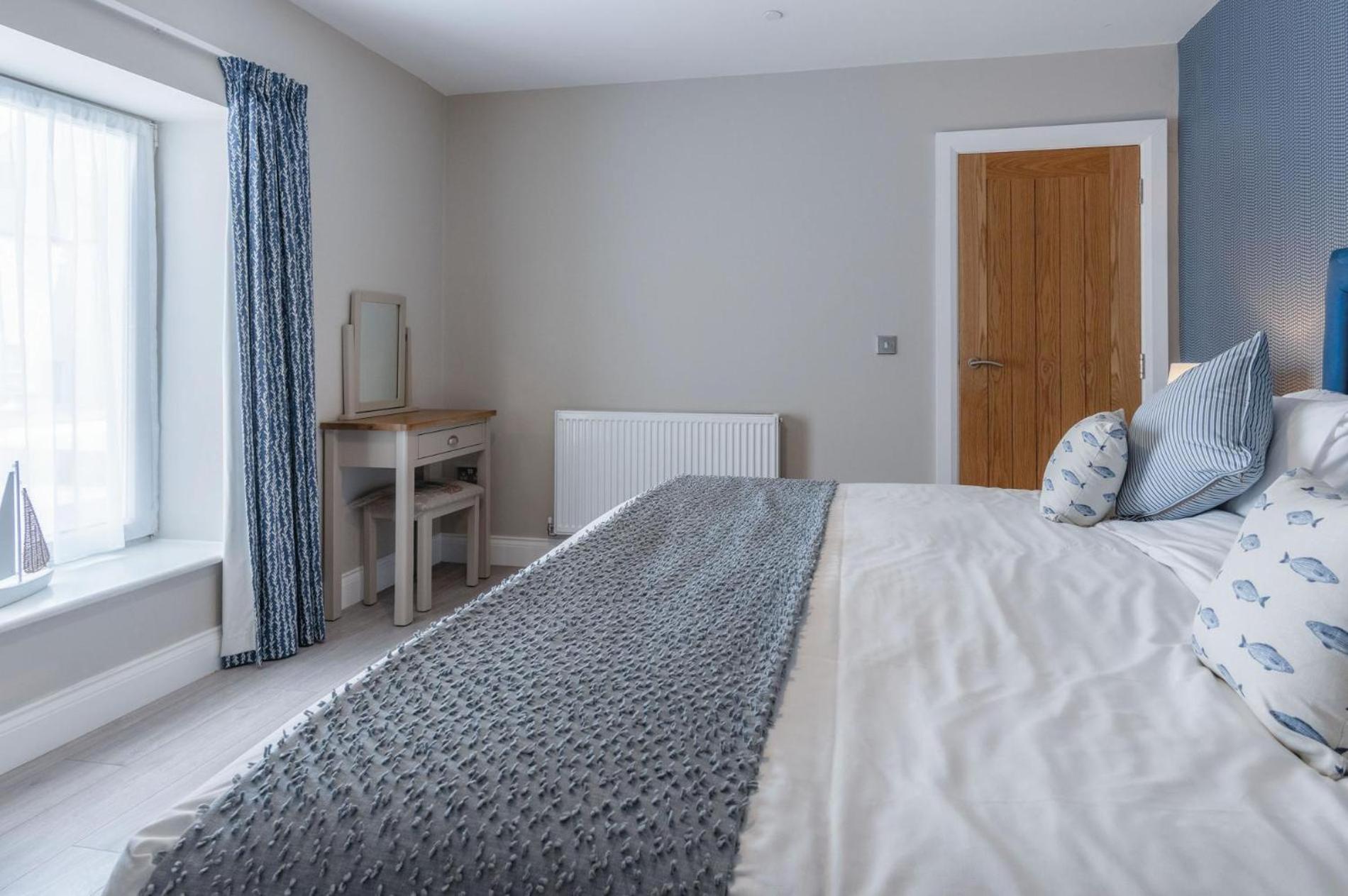 Haven View - 2 Bedroom Apartment - Milford Haven Eksteriør billede