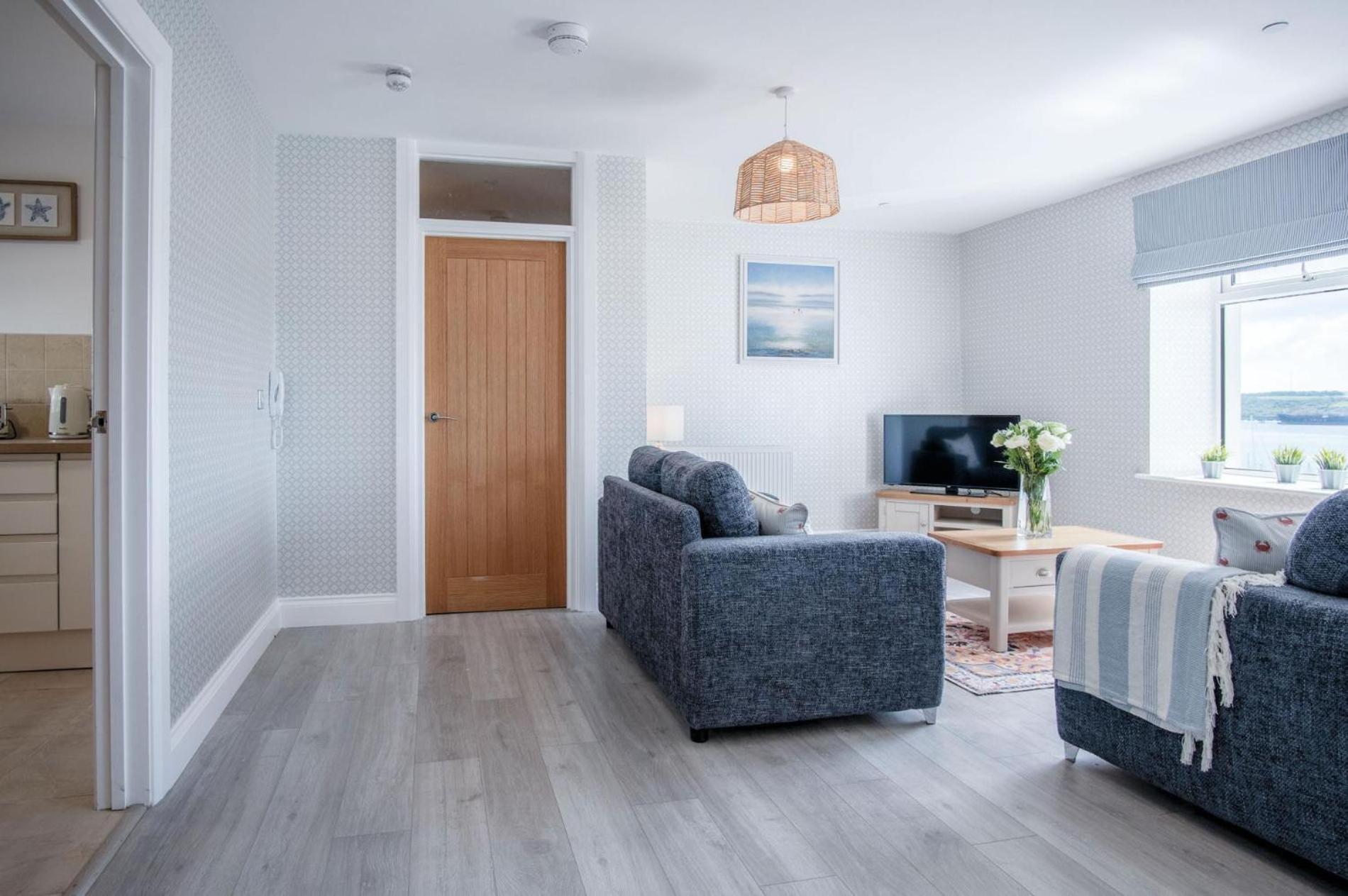 Haven View - 2 Bedroom Apartment - Milford Haven Eksteriør billede